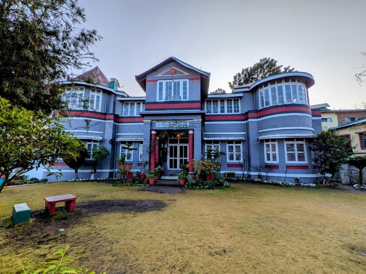Solan Retreat Bed and Breakfast Buitenkant foto