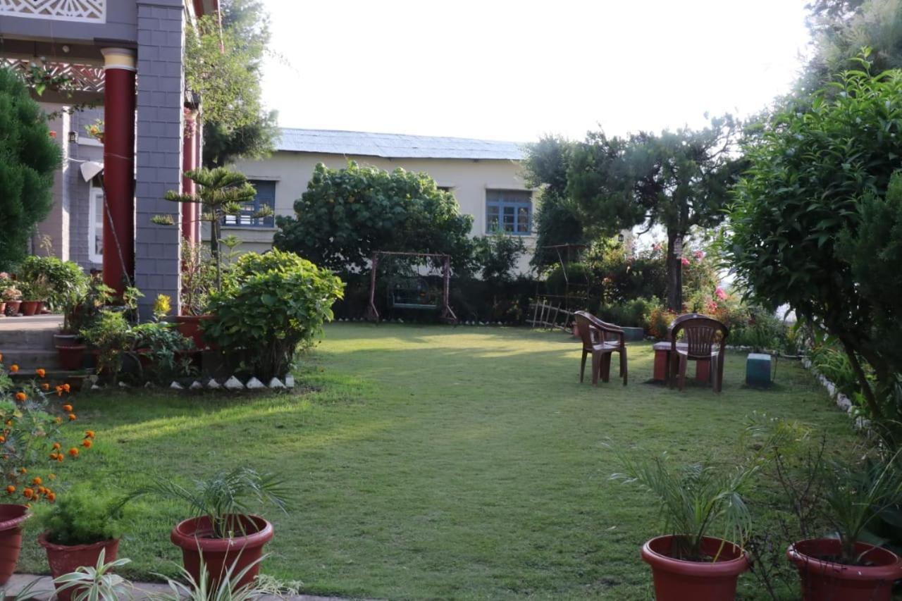 Solan Retreat Bed and Breakfast Buitenkant foto